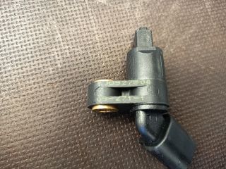 bontott VW GOLF IV Jobb első ABS Jeladó