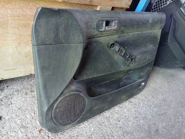 bontott VW GOLF IV Jobb első Ajtó Kárpit