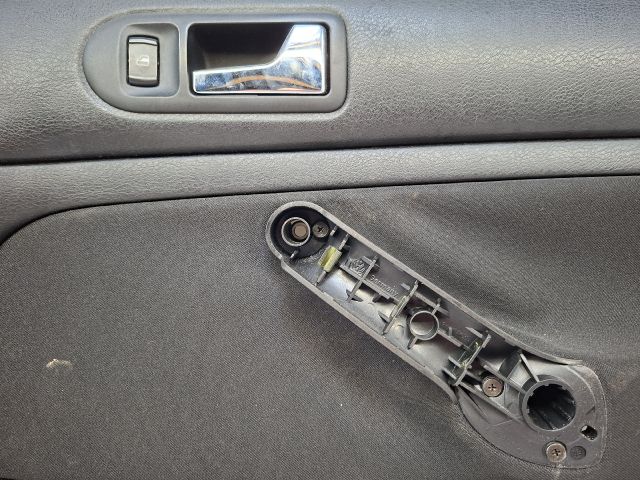 bontott VW GOLF IV Jobb első Ajtó Kárpit