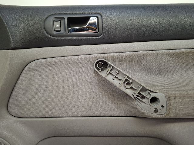 bontott VW GOLF IV Jobb első Ajtó Kárpit