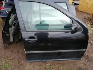 bontott VW GOLF IV Jobb első Ajtó (Részeivel)