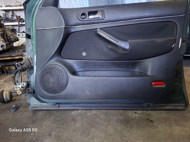 bontott VW GOLF IV Jobb első Ajtó (Részeivel)