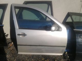 bontott VW GOLF IV Jobb első Ajtó (Részeivel)