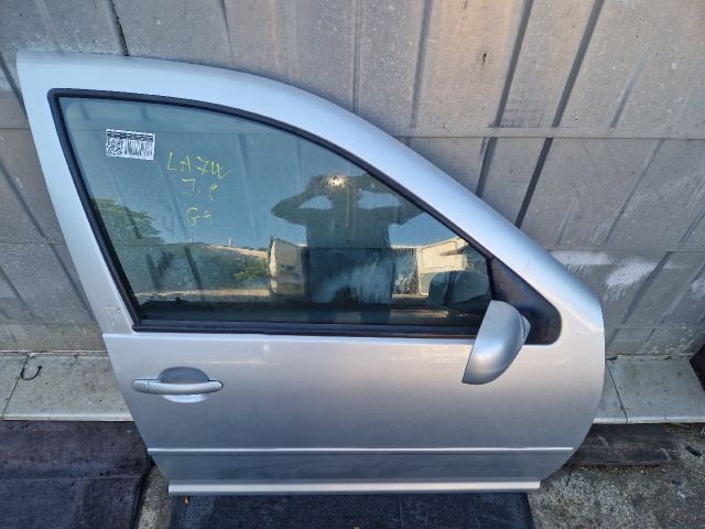 bontott VW GOLF IV Jobb első Ajtó (Részeivel)