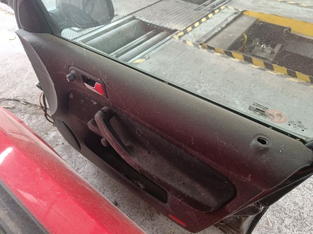 bontott VW GOLF IV Jobb első Ajtó (Részeivel)
