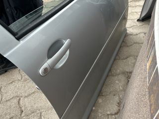 bontott VW GOLF IV Jobb első Ajtó (Üres lemez)