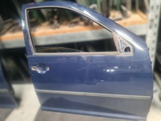 bontott VW GOLF IV Jobb első Ajtó (Üres lemez)