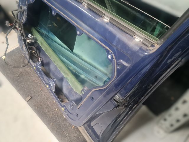 bontott VW GOLF IV Jobb első Ajtó (Üres lemez)