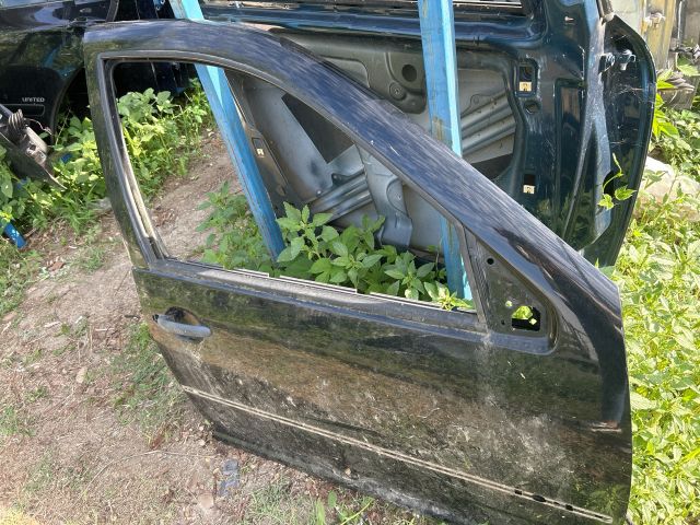 bontott VW GOLF IV Jobb első Ajtó (Üres lemez)