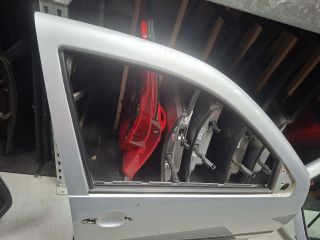 bontott VW GOLF IV Jobb első Ajtó (Üres lemez)
