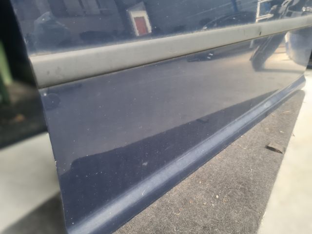 bontott VW GOLF IV Jobb első Ajtó (Üres lemez)