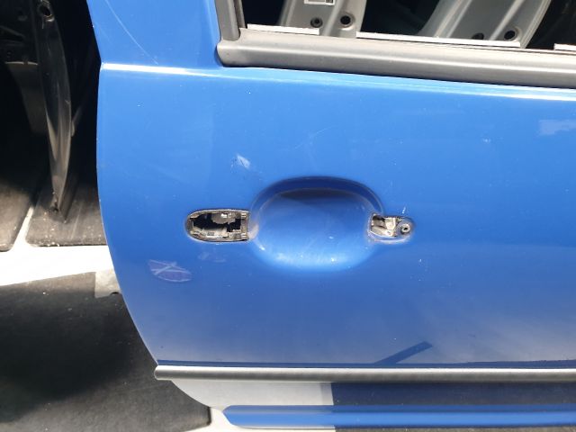 bontott VW GOLF IV Jobb első Ajtó (Üres lemez)