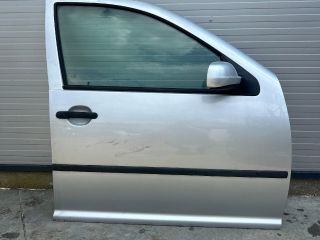 bontott VW GOLF IV Jobb első Ajtó (Üres lemez)