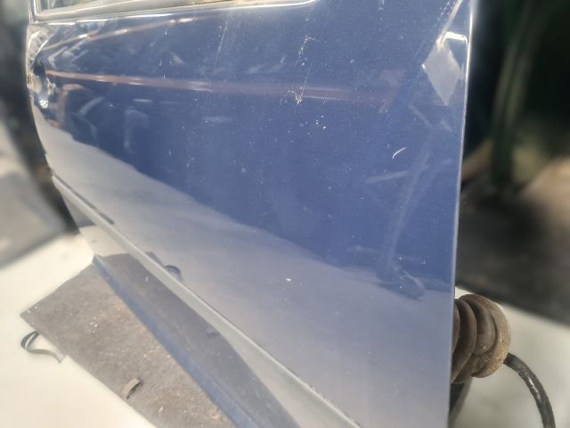 bontott VW GOLF IV Jobb első Ajtó (Üres lemez)