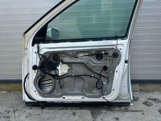 bontott VW GOLF IV Jobb első Ajtó (Üres lemez)