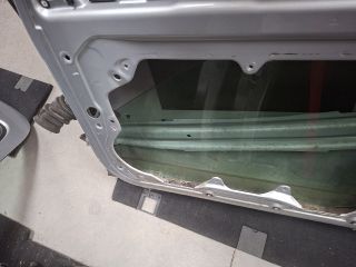 bontott VW GOLF IV Jobb első Ajtó (Üres lemez)