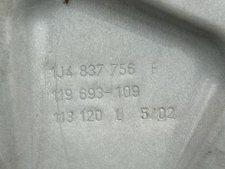 bontott VW GOLF IV Jobb első Ajtó (Üres lemez)