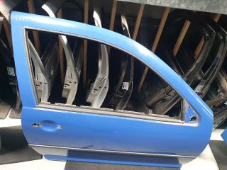 bontott VW GOLF IV Jobb első Ajtó (Üres lemez)