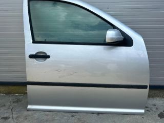bontott VW GOLF IV Jobb első Ajtó (Üres lemez)