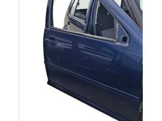 bontott VW GOLF IV Jobb első Ajtó (Üres lemez)