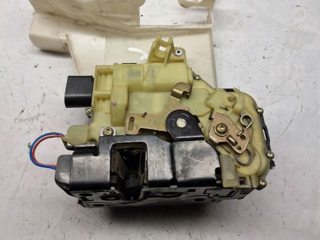 bontott VW GOLF IV Jobb első Ajtózár