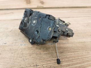 bontott VW GOLF IV Jobb első Ajtózár