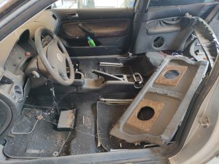 bontott VW GOLF IV Jobb első Ajtózár