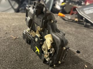 bontott VW GOLF IV Jobb első Ajtózár