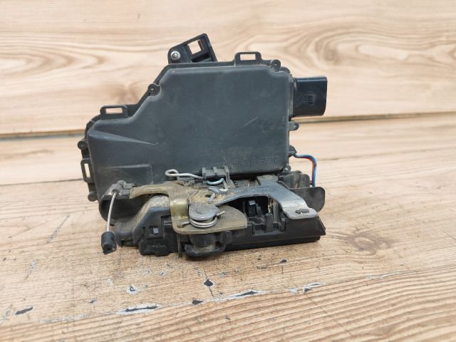 bontott VW GOLF IV Jobb első Ajtózár