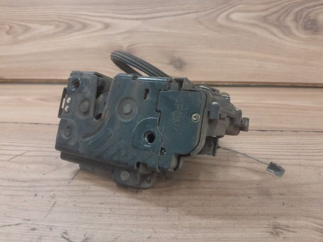 bontott VW GOLF IV Jobb első Ajtózár