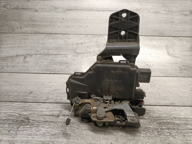 bontott VW GOLF IV Jobb első Ajtózár