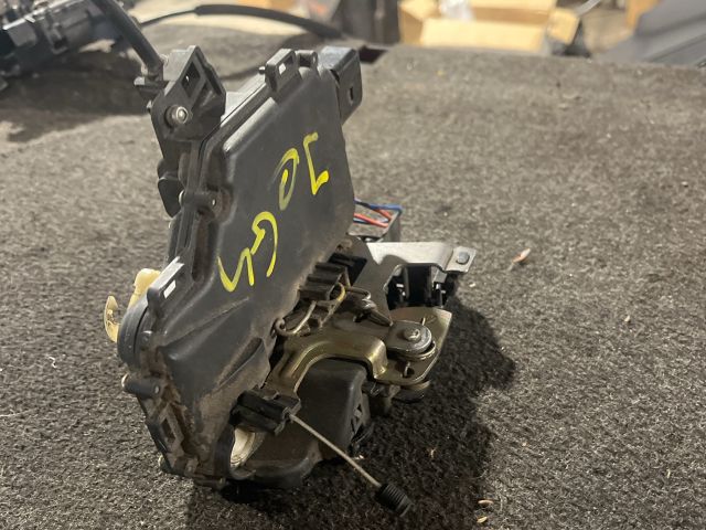 bontott VW GOLF IV Jobb első Ajtózár