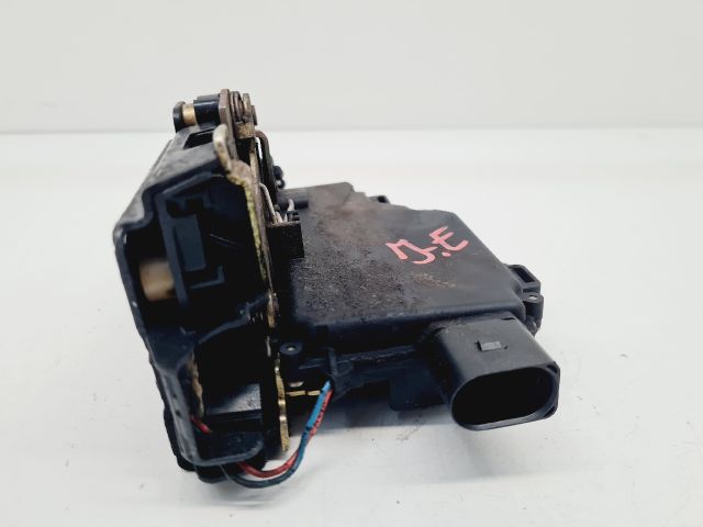 bontott VW GOLF IV Jobb első Ajtózár