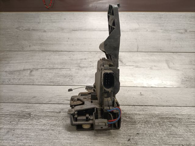 bontott VW GOLF IV Jobb első Ajtózár