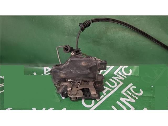 bontott VW GOLF IV Jobb első Ajtózár