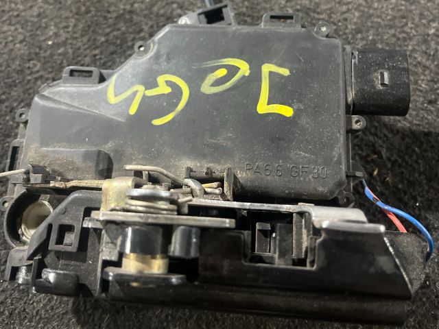 bontott VW GOLF IV Jobb első Ajtózár