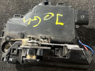 bontott VW GOLF IV Jobb első Ajtózár