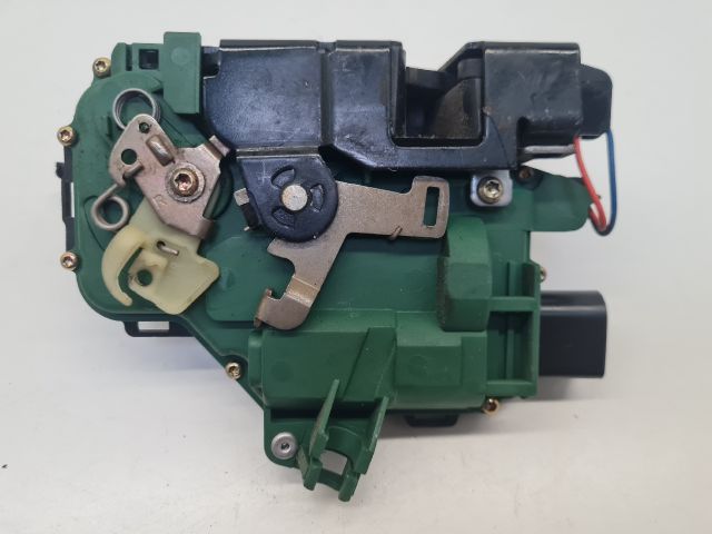 bontott VW GOLF IV Jobb első Ajtózár