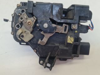 bontott VW GOLF IV Jobb első Ajtózár