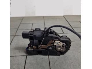 bontott VW GOLF IV Jobb első Ajtózár