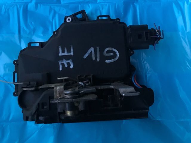 bontott VW GOLF IV Jobb első Ajtózár