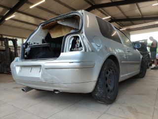 bontott VW GOLF IV Jobb első Ajtózár