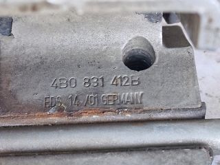 bontott VW GOLF IV Jobb első Alsó Zsanér