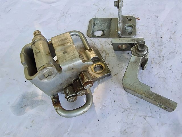 bontott VW GOLF IV Jobb első Alsó Zsanér