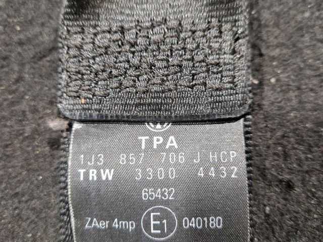 bontott VW GOLF IV Jobb első Biztonsági Öv