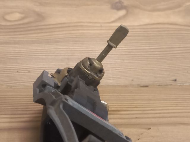 bontott VW GOLF IV Jobb első Külső Kilincs