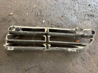 bontott VW GOLF IV Jobb első Lökhárító Vakborítás