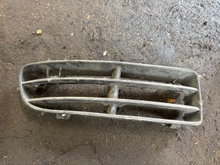 bontott VW GOLF IV Jobb első Lökhárító Vakborítás