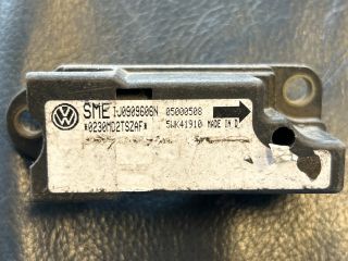 bontott VW GOLF IV Jobb első Oldal Ütközés Érzékelő