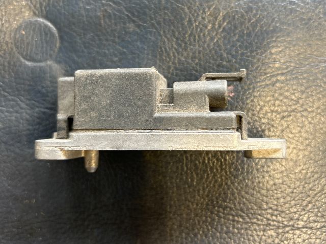 bontott VW GOLF IV Jobb első Oldal Ütközés Érzékelő